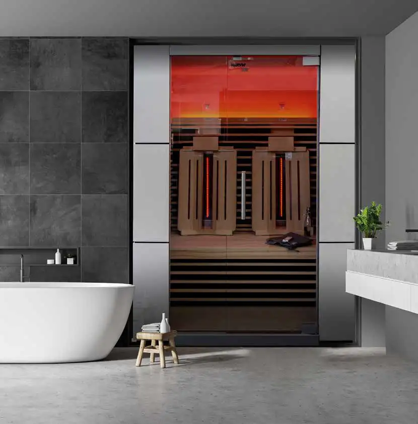 Phòng xông hơi hồng ngoại tích hợp trong không gian phòng tắm hiện đại, thể hiện cách infrared sauna cần được hiểu và ứng dụng đúng trong tổng thể wellness.